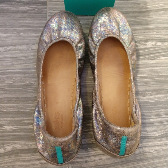 Tieks Shoes - Love Potion Tieks size 9